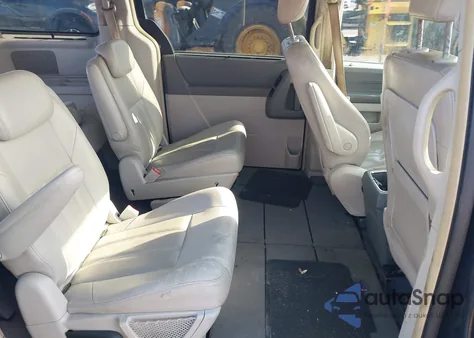 2008 Chrysler Town & Country Touring from USA, damaged, VIN 2A8HR54P38R836764